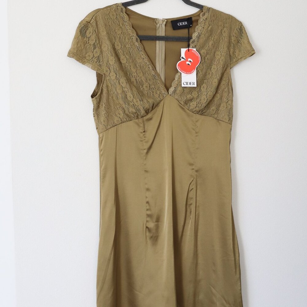 NWT Cider satin lace dress size M